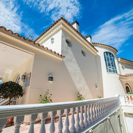 Villa Homeholidaysrentals Harmony *