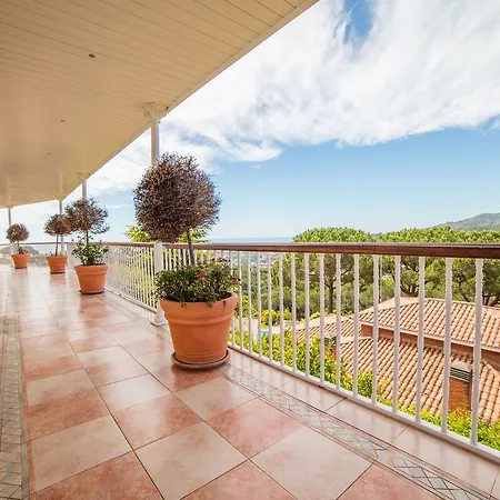 Villa Homeholidaysrentals Harmony *