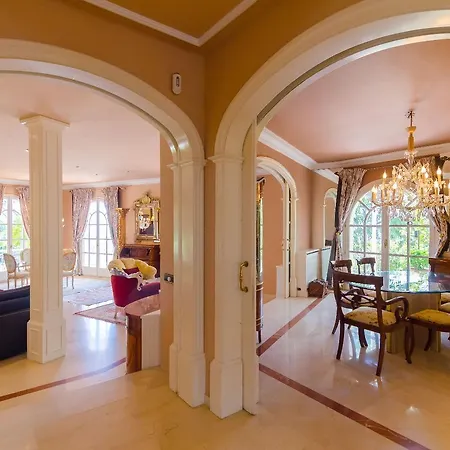 Homeholidaysrentals Harmony Villa